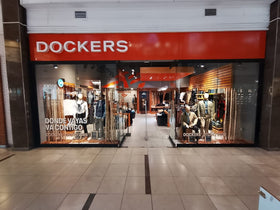 Mall  Plaza Oeste Dockers